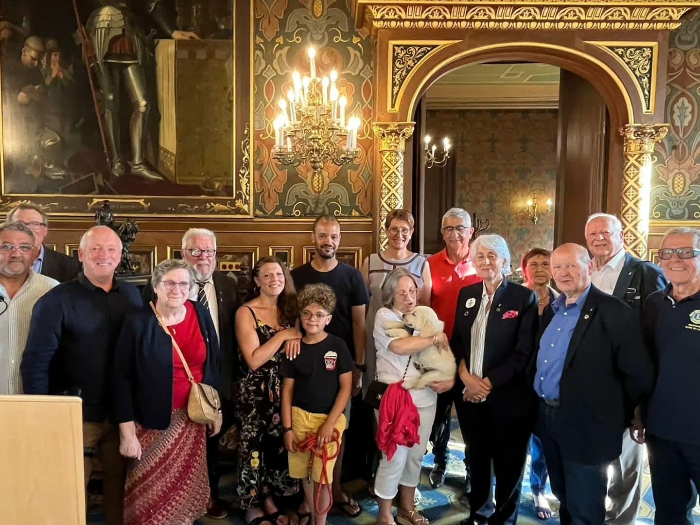 12: photo de groupe des Lions club, partenaire financier